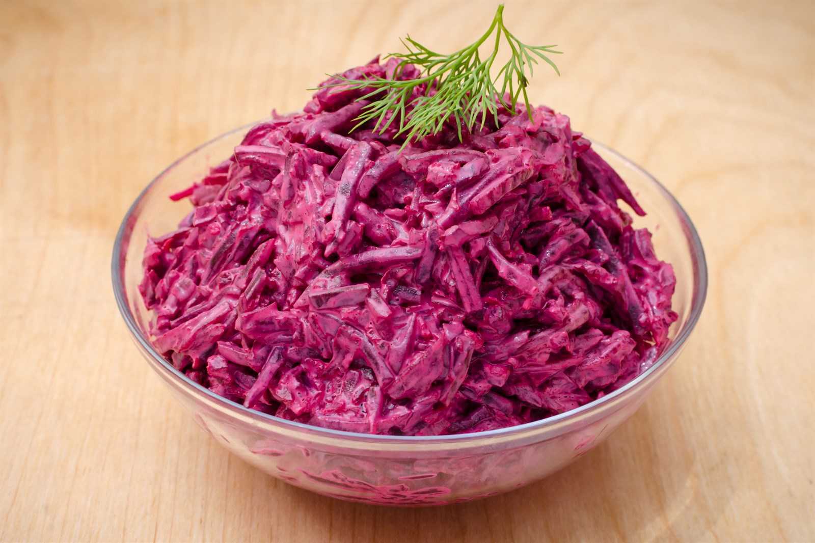 Салат из свеклы с чесноком - 8 пошаговых рецептов приготовления с фото