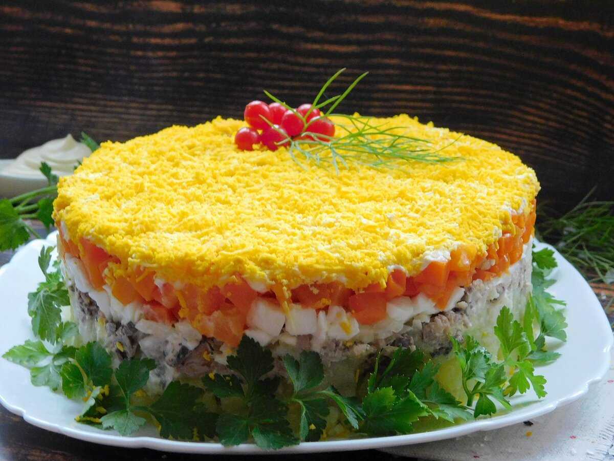 Рецепт салата мимоза с консервой классический с фото пошагово и сыром