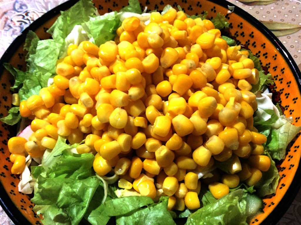 Салат с кукурузой с маслом