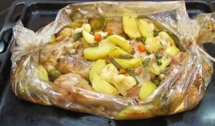 Курица в рукаве с овощами в рукаве в духовке рецепт с фото